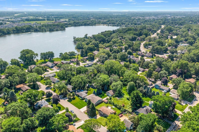 1561 15th Ter NW, New Brighton, MN 55112