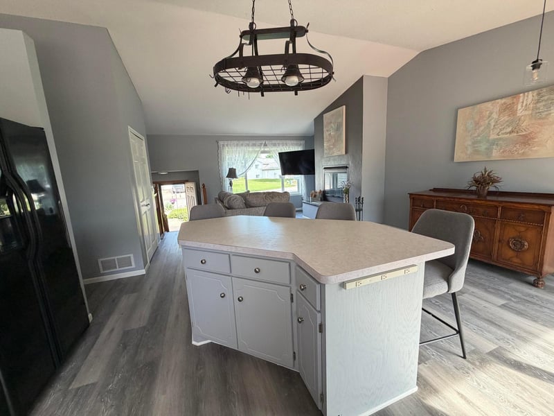 1027 Meadow St, Cologne, MN 55322
