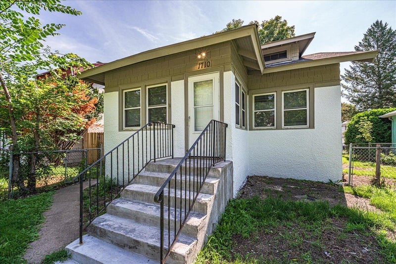 1710 N Newton Ave N, Minneapolis, MN 55411