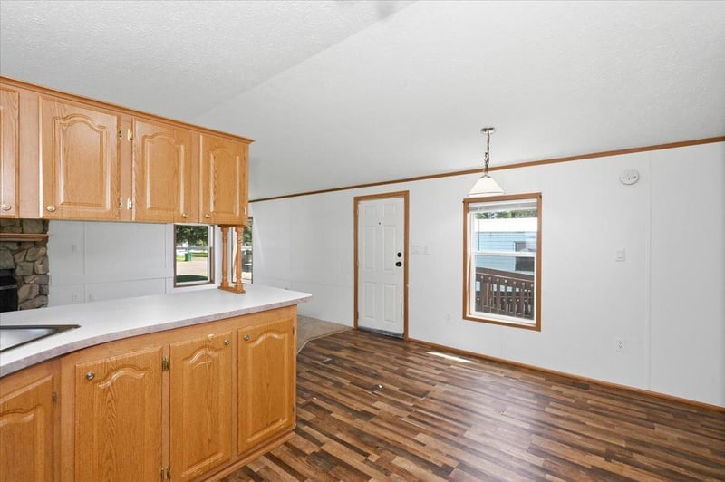 35 Korda Dr, Duluth, MN 55808