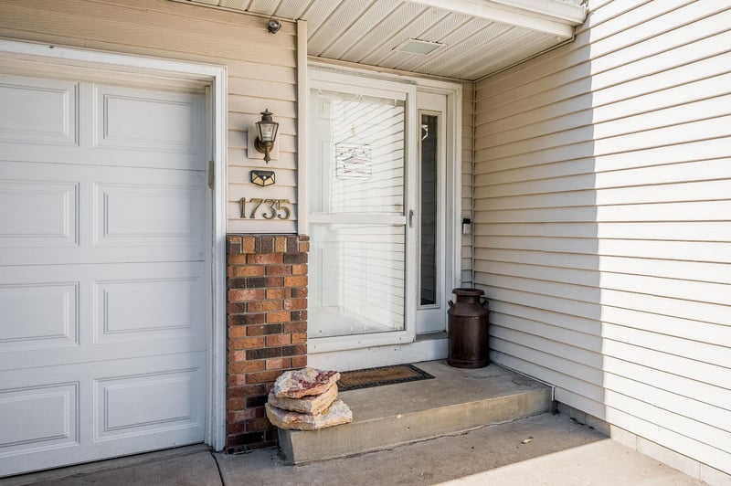 1735 Orchid Dr N, North Mankato, MN 56003