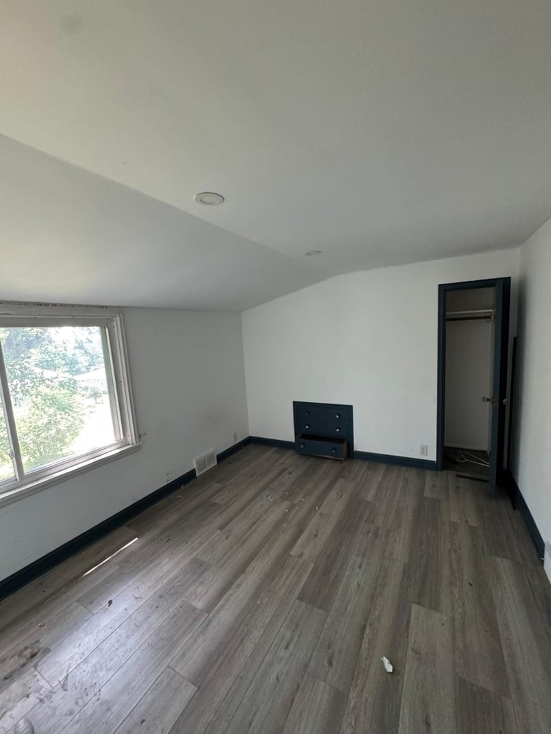 2338 15th Ave E, North Saint Paul, MN 55109