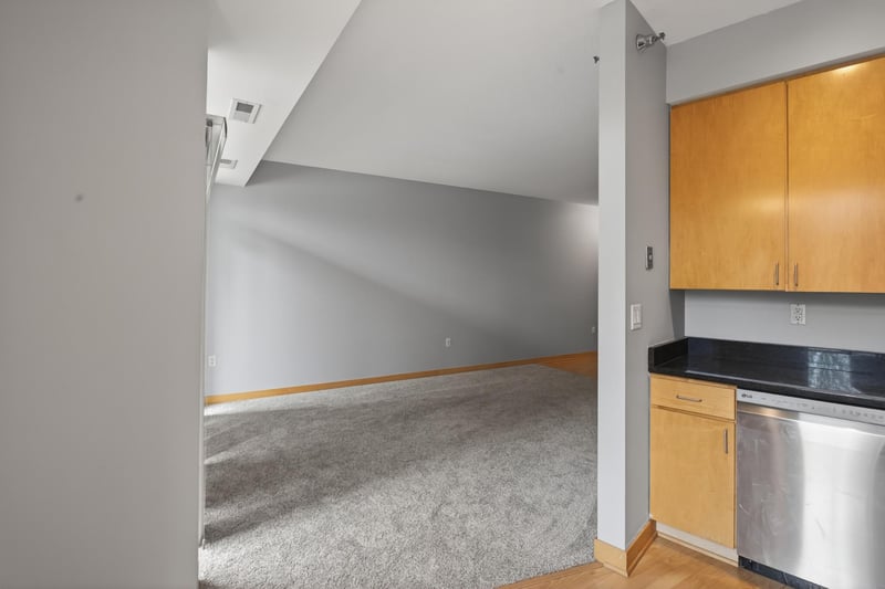 2600 University Ave SE #108, Minneapolis, MN 55414
