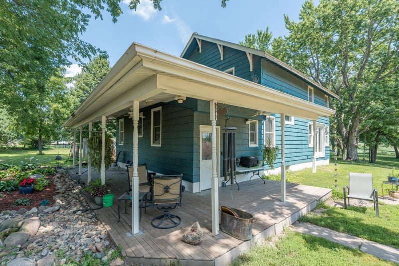 223 Joy Ave SW, Madelia, MN 56062