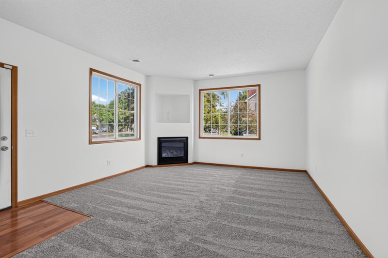 17173 Monroe St NW, Elk River, MN 55330