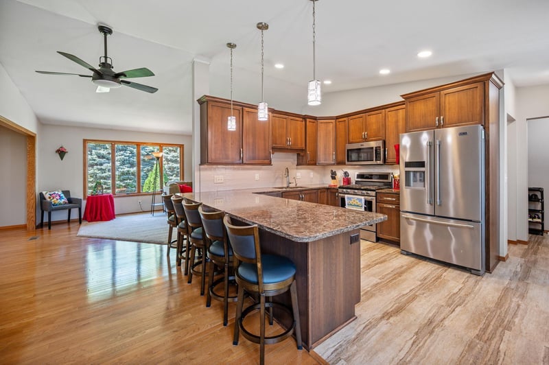 1315 Adams Ave, Fairmont, MN 56031
