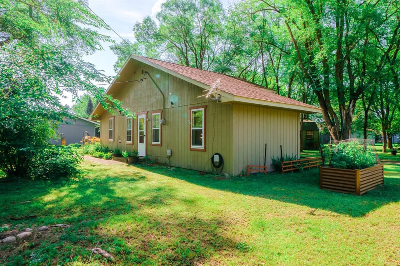 410 Snell Ave, Pine River, MN 56474