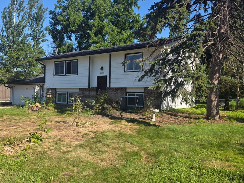 6908 64th Ave N, Brooklyn Park, MN 55428