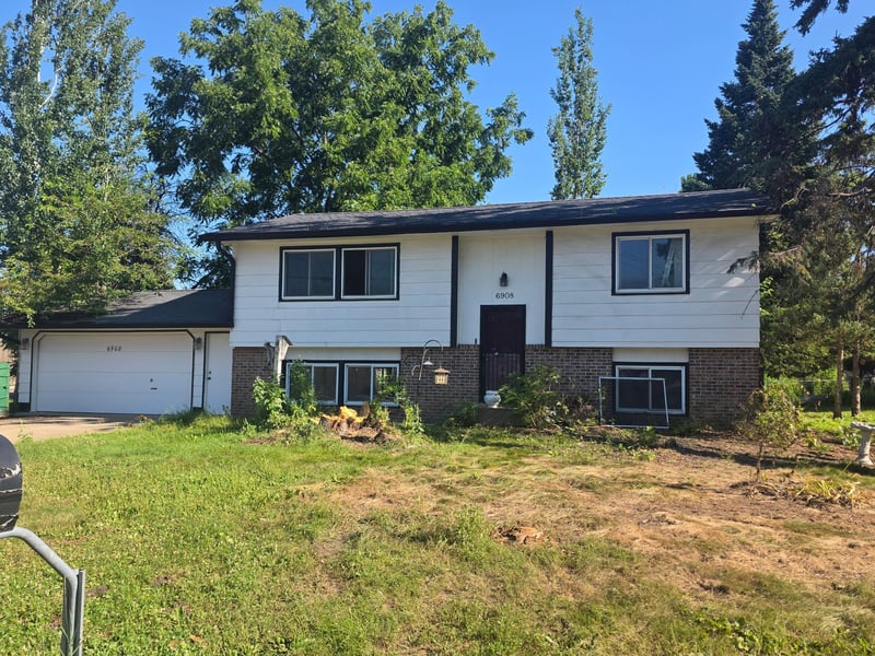 6908 64th Ave N, Brooklyn Park, MN 55428