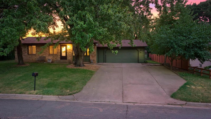 2865 Upper 79th Ct E, Inver Grove Heights, MN 55076