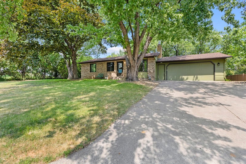 2865 Upper 79th Ct E, Inver Grove Heights, MN 55076