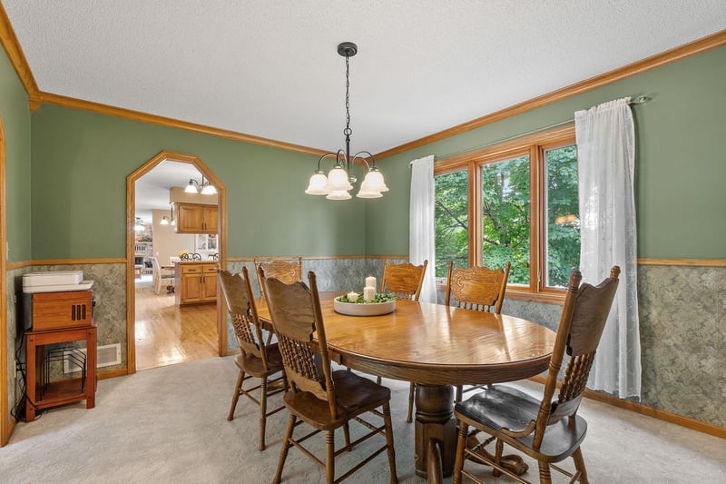 6427 Deerwood Ln, Lino Lakes, MN 55014