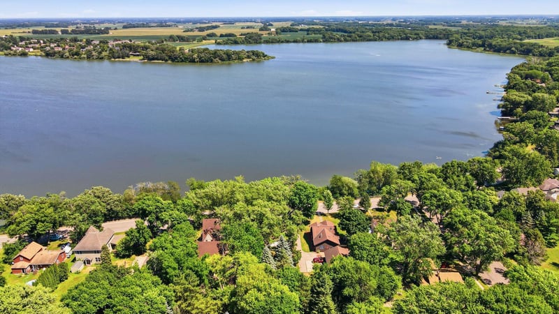 320 Kingsley St S, Winsted, MN 55395