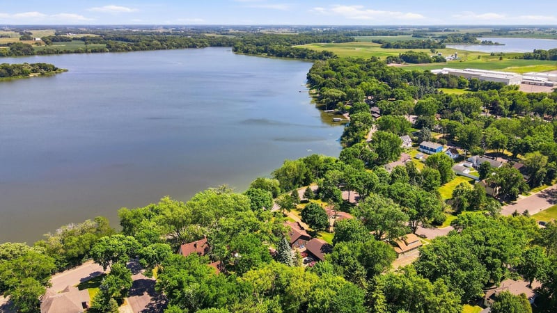 320 Kingsley St S, Winsted, MN 55395