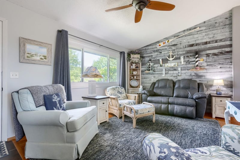 12255 Magnolia St NW, Coon Rapids, MN 55448