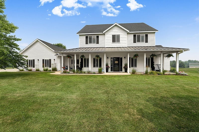 6413 Moonlight Ln, Sartell, MN 56377