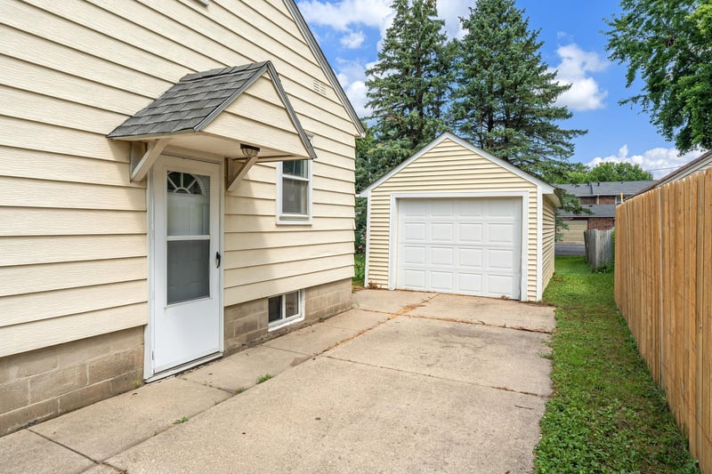 1504 4th Ave NW, Austin, MN 55912