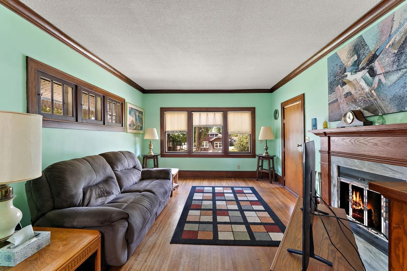 3010 James Ave N, Minneapolis, MN 55411