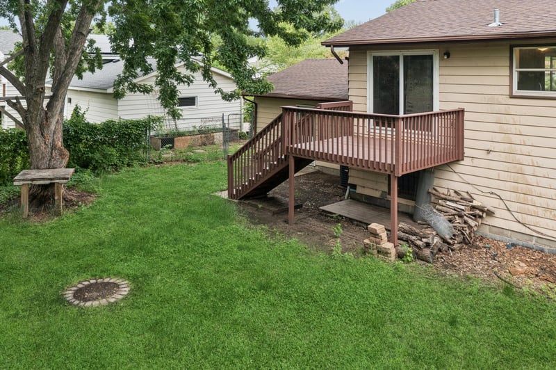 1613 Lyn Curve Ave N, Minneapolis, MN 55411