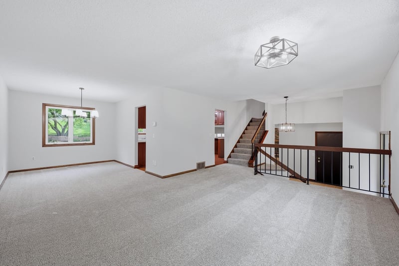 14308 Wedgeway Ct, Eden Prairie, MN 55346
