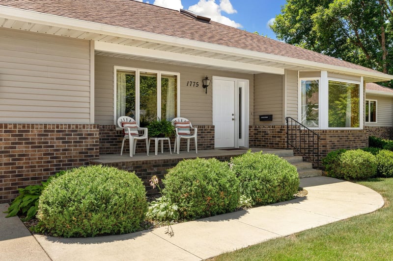 1775 Greenhaven Ln NE, Owatonna, MN 55060