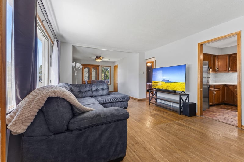 14 Pointcross Dr, Circle Pines, MN 55014