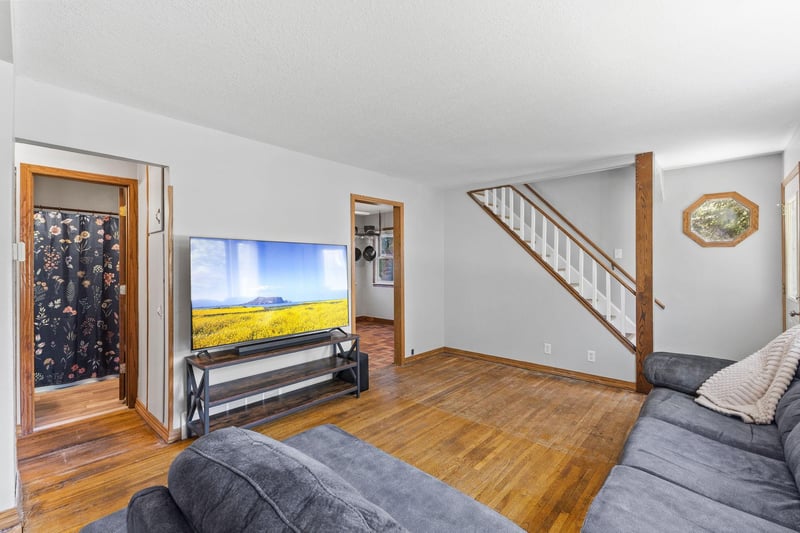 14 Pointcross Dr, Circle Pines, MN 55014