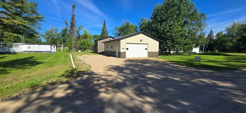 17251 East Pine Dr NW, Angle Inlet, MN 56711