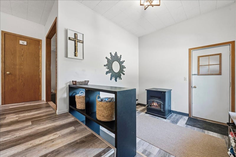 8833 County Road 11 NE, Alexandria, MN 56308