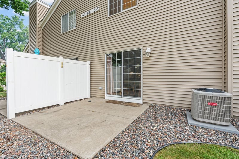 611 85th Ln NW #5, Coon Rapids, MN 55433