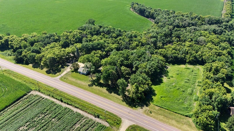 29499 390th St, Le Sueur, MN 56058