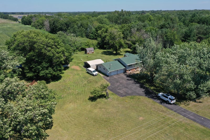 5276 392nd St, North Branch, MN 55056