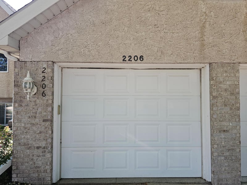 2206 10th Ave SE, Willmar, MN 56201