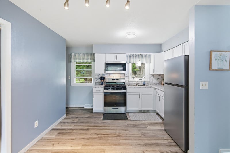 1213 3rd St NW, Waseca, MN 56093