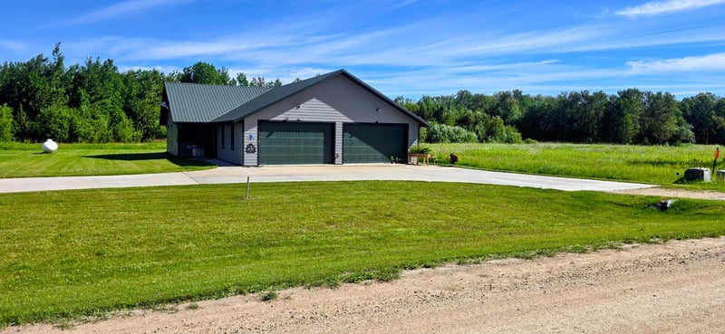 17668 Birch Dr NW, Angle Inlet, MN 56711