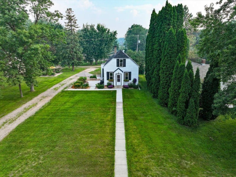 416 W Soo St, Parkers Prairie, MN 56361