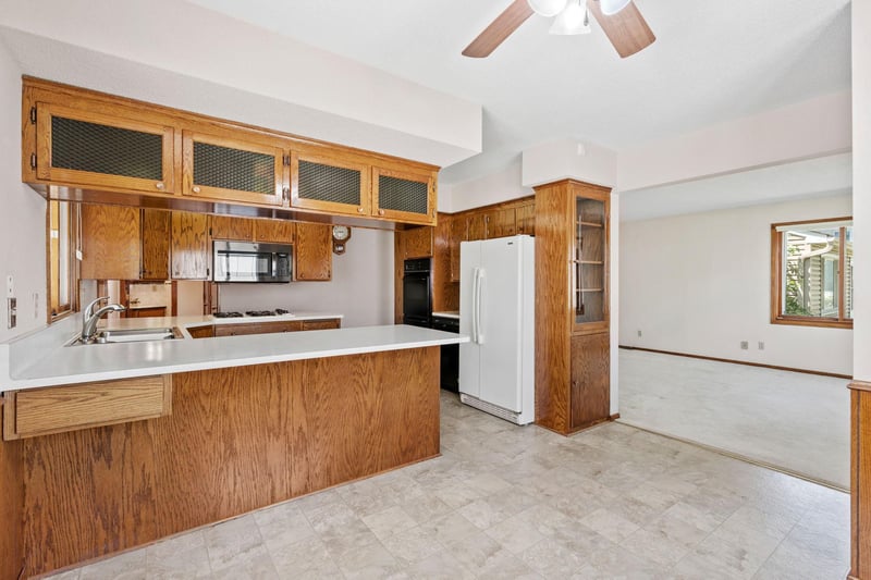 229 8th Ave SE, Osseo, MN 55369
