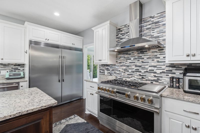 4650 Vinewood Ln N, Plymouth, MN 55442