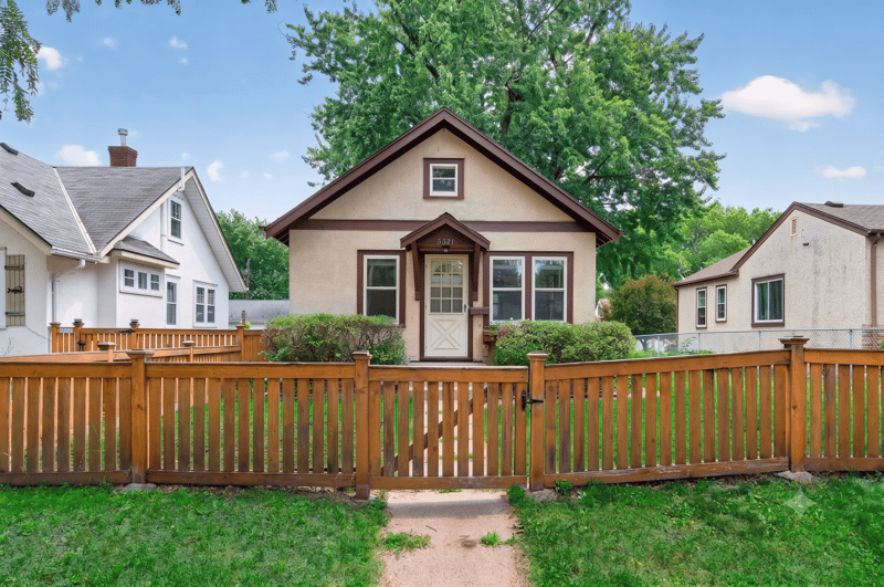 5521 37th Ave S, Minneapolis, MN 55417