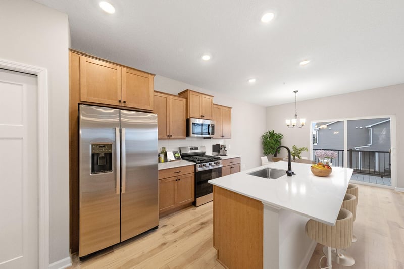 10370 Birchwood Cir, Victoria, MN 55318