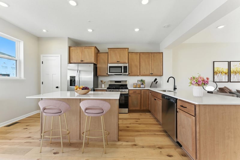 10368 Birchwood Cir, Victoria, MN 55318