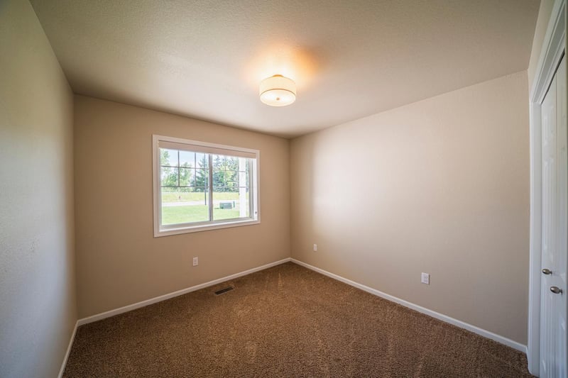 1877 Longview Dr, Detroit Lakes, MN 56501