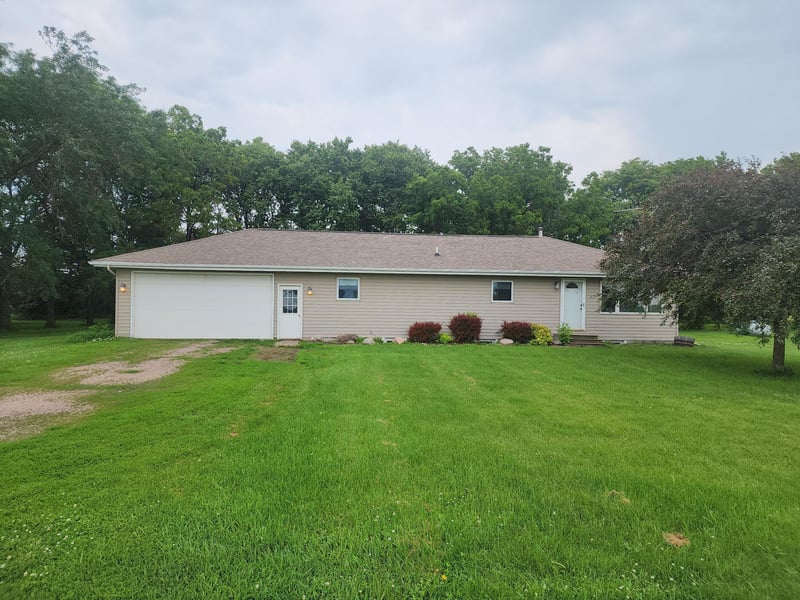 1868 240th Ave, Granada, MN 56039