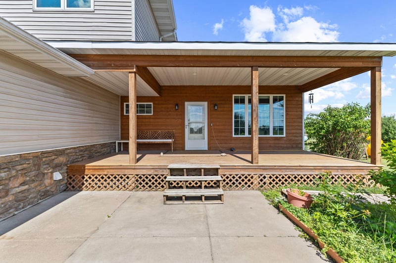 4709 358th St, North Branch, MN 55056