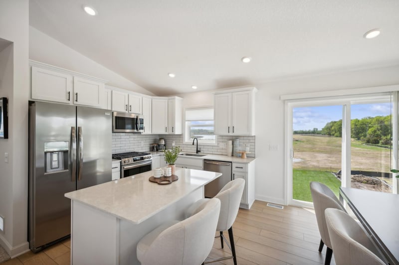 1257 Deerpath Dr NE, Hanover, MN 55341