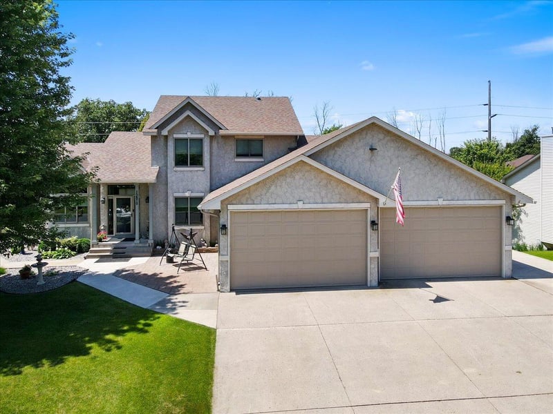 15870 Fenway Ave N, Hugo, MN 55038
