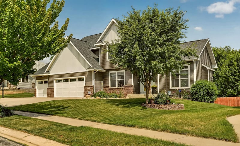 2721 Boulder Ridge Dr NW, Rochester, MN 55901