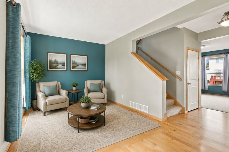 1801 Foothill Trl, Shakopee, MN 55379