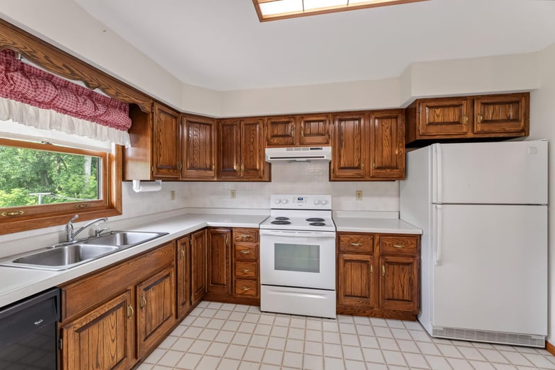 1854 State 76, Houston, MN 55943