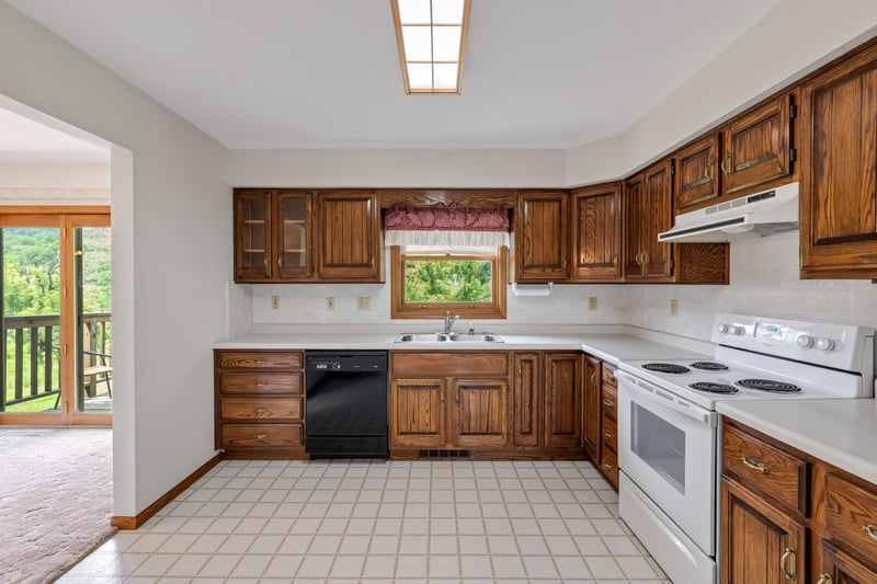 1854 State 76, Houston, MN 55943